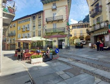 Foto 1 di 12 - Quadrilocale in Vendita in Via Don Giuseppe Maio a Varallo