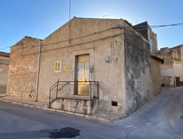 Foto 1 di 7 - Casa indipendente in Vendita a Ispica
