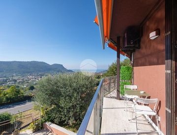 Terrazza - Monolocale in Vendita in Salita degli Olivi 39 a Costermano sul Garda