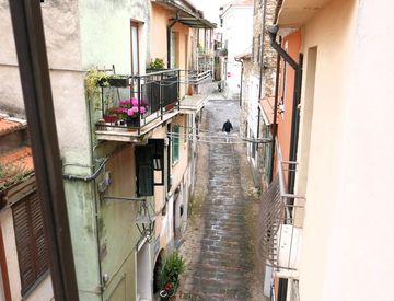 Foto 1 di 18 - Rustico, casale in Vendita in Via Matteotti a Perinaldo
