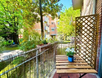 Terrazza - Appartamento in Vendita in Via Castelmerlo a Bologna