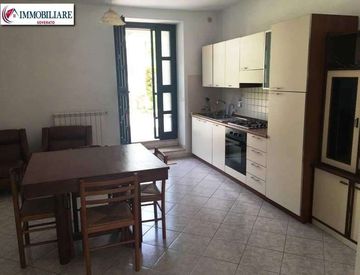 Cucina - Quadrilocale in Vendita in Via Risorgimento 16 a Olivadi