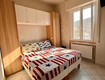 Camera da letto - Bilocale in Affitto in Via san lazzaro 91 a Andora