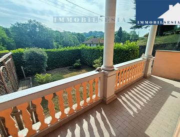 Terrazza - Quadrilocale in Vendita in Via Torino 103 a Villa del Bosco
