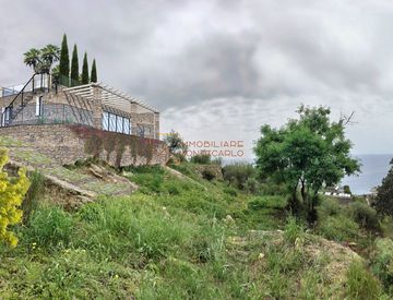 Foto 1 di 8 - Terreno edificabile in Vendita in Strada delle Margherite a Bordighera