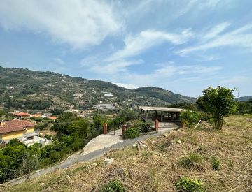 Foto 1 di 15 - Terreno edificabile in Vendita in annunziata a San Biagio della Cima