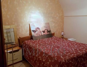 Camera da letto - Bilocale in Vendita in Vicolo Borgogno 8 a Dolceacqua
