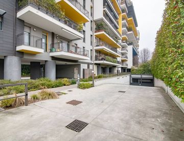 Facciata - Bilocale in Vendita in Via Enrico Cialdini 34 a Milano