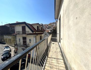 Terrazza - Casa bifamiliare, trifamiliare in Vendita in Via Luigi Siciliani 2 a Catanzaro
