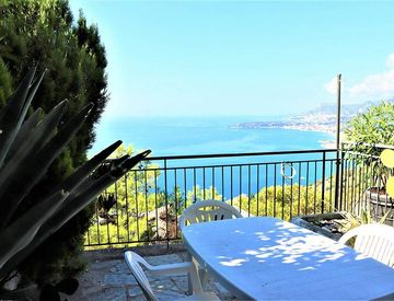Terrazza - Monolocale in Vendita in zona Centro a Ventimiglia