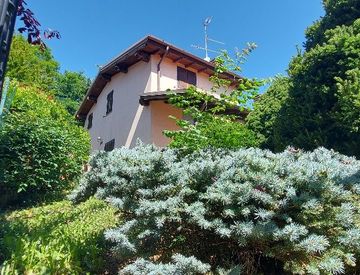 Foto 1 di 20 - Villetta a schiera in Vendita in zona Ligorzano a Serramazzoni