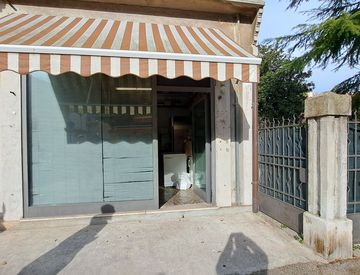 Facciata - Locale commerciale in Vendita in Via Tiro 9 a Venezia