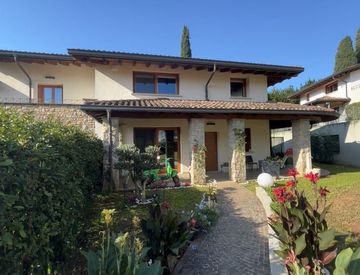 Facciata - Villa in Vendita in Via Mansueto Astori 5 a Torre de' Roveri