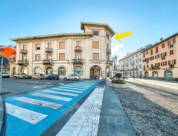 Piscina - Trilocale in Vendita in Corso Roma 5 a Varallo