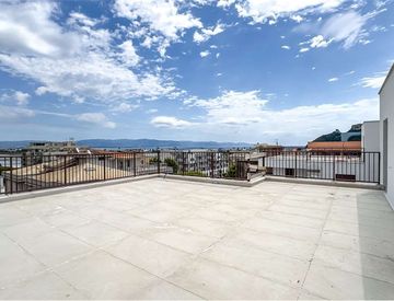 Terrazza - Attico, mansarda in Vendita in Viale Poetto a Cagliari