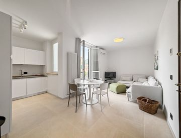 Soggiorno - Bilocale in Vendita in Corso Italia 21 a Bordighera