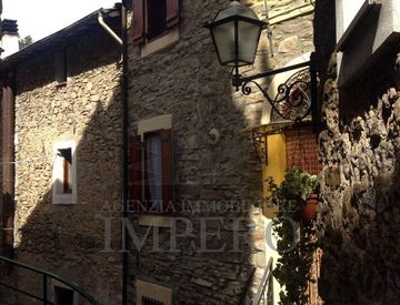 Foto 1 di 6 - Casa bifamiliare, trifamiliare in Vendita in Via 9 Luglio a Soldano