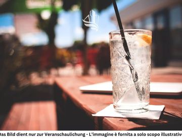 Foto 1 di 16 - Locale commerciale in Vendita in Piazzetta del Bersaglio a Bolzano