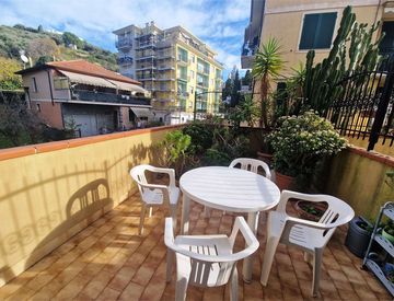 Terrazza - Monolocale in Vendita in Via Andrea Regolo a Cervo
