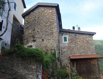 Foto 1 di 33 - Bilocale in Vendita a Castel Vittorio