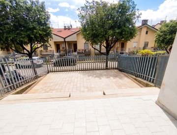 Terrazza - Trilocale in Affitto in Via dei Lillà a Perugia