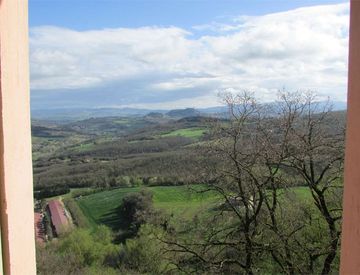 Foto 1 di 50 - Casa indipendente in Vendita in Località Asprioli a Todi