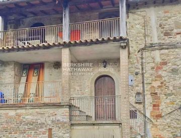 Foto 1 di 23 - Casa indipendente in Vendita in Località Montenero a Todi