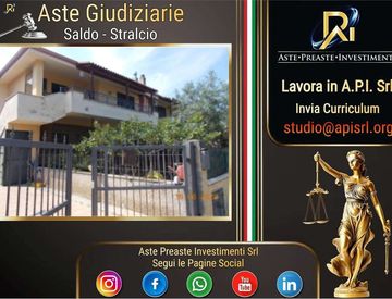 Foto 1 di 37 - Appartamento in Vendita in Gradoni Porta Marina 9 a Catanzaro