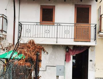 Foto 1 di 9 - Rustico, casale in Vendita in Via Antonio Biginelli a Ronsecco