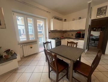 Cucina - Trilocale in Vendita in Via Gabriella degli Esposti a Roma
