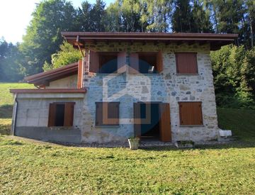 Facciata - Rustico, casale in Vendita a Borno