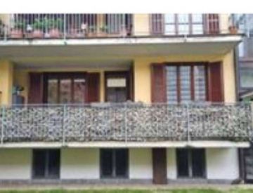 Facciata - Trilocale in Vendita in Via della Chiesa 3 a Magnago