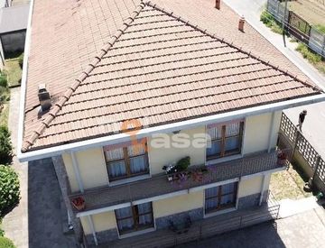 Facciata - Villa in Vendita in Via Delle Pellizzine 5 a Vanzaghello