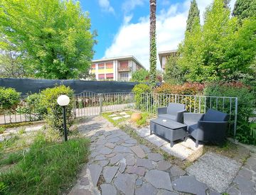 Giardino - Bed & Breakfast in Vendita in Traversa ? 4 a Lucca