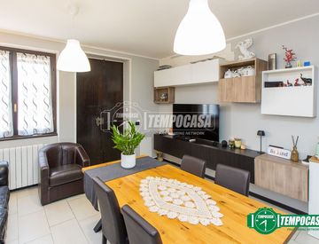 Soggiorno - Trilocale in Vendita in Via Vittorio Veneto 54 a Magnago