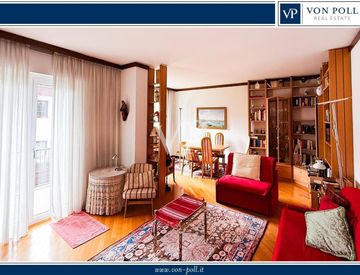 Soggiorno - Quadrilocale in Vendita in Via Franz Von Defregger a Bolzano