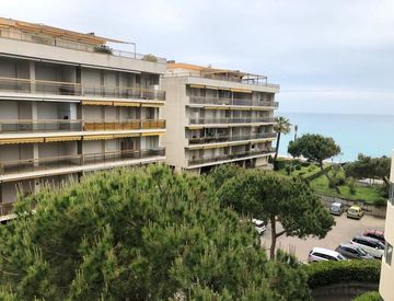 Foto 1 di 23 - Attico, mansarda in Vendita in Via Nino Lamboglia a Ventimiglia