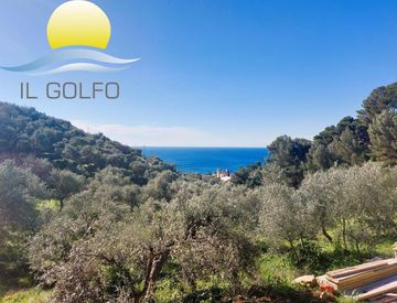 Foto 1 di 33 - Villa in Vendita in Via Solitario delle Alpi 31 a Cervo