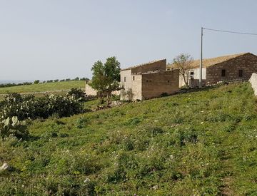 Foto 1 di 25 - Rustico, casale in Vendita in zona Centro a Ragusa