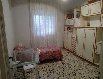Foto 1 di 5 - Stanza in Affitto in Via Santa Maria a Cubito a Napoli
