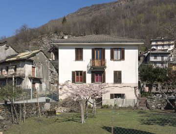 Foto 1 di 23 - Casa indipendente in Vendita in Via Fontana 2 a Valle Cannobina