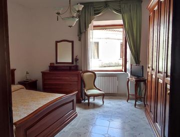 Foto 1 di 9 - Casa indipendente in Vendita in Via Giovanni Jannoni a Catanzaro