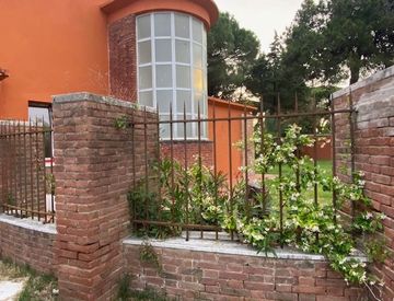 Foto 1 di 27 - Villa in Vendita in Viale del Tirreno 80 a Pisa