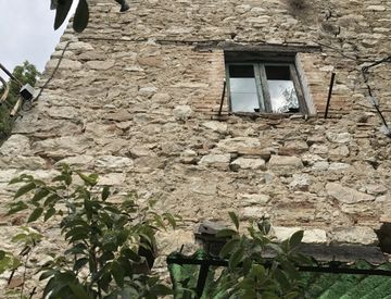 Foto 1 di 2 - Rustico, casale in Vendita in Rocca San Zenone a Terni