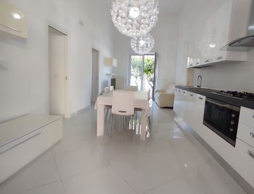 Foto 1 di 14 - Casa indipendente in Vendita in Via Luigi Settembrini 16 a Trinitapoli
