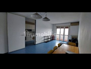Foto 1 di 20 - Trilocale in Vendita in Via Arturo Penitenti a Piacenza