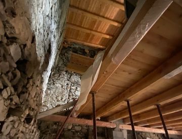 Foto 1 di 25 - Casa indipendente in Vendita in Via Oratorio 18 a Caravonica