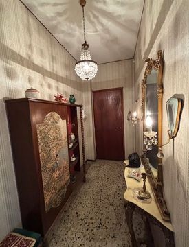 Corridoio - Trilocale in Vendita in Via Edmondo de Amicis a Vigevano