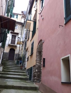 Foto 1 di 29 - Rustico, casale in Vendita in Via Giuseppe Garibaldi 4 a Borgomaro