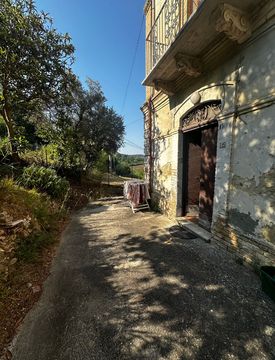 Facciata - Casa indipendente in Vendita in C/DA RENAZZO 8 a San Vito Chietino